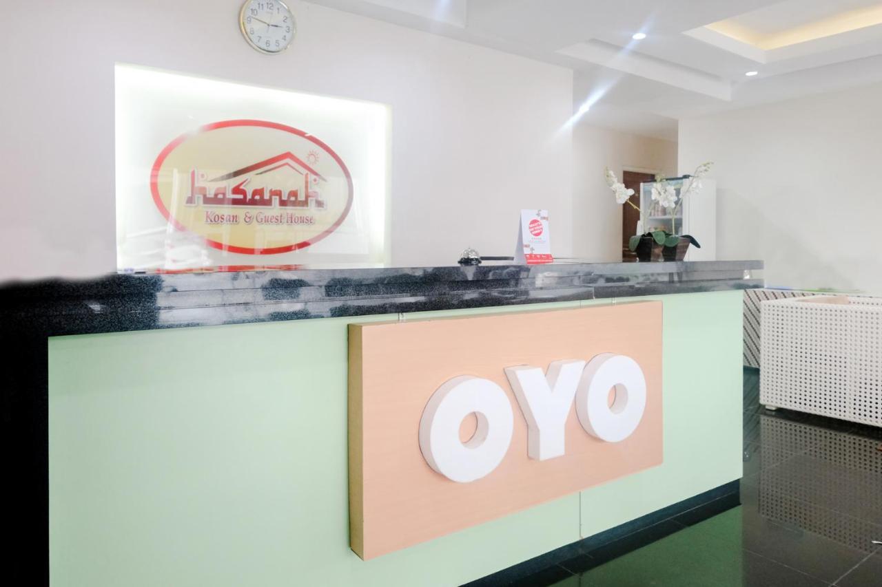 Oyo 696 Hasanah Guest House Syariah De Saphire Malang Dış mekan fotoğraf